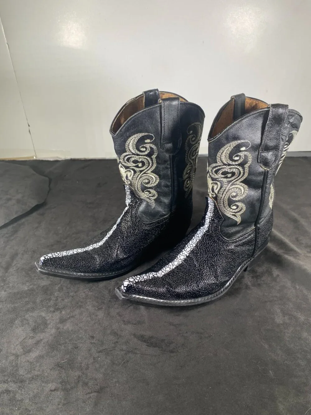 Youth/Big  Kids Authentic Snip Toe Sting Ray Exotic Boots, Made in Mexico, Used,